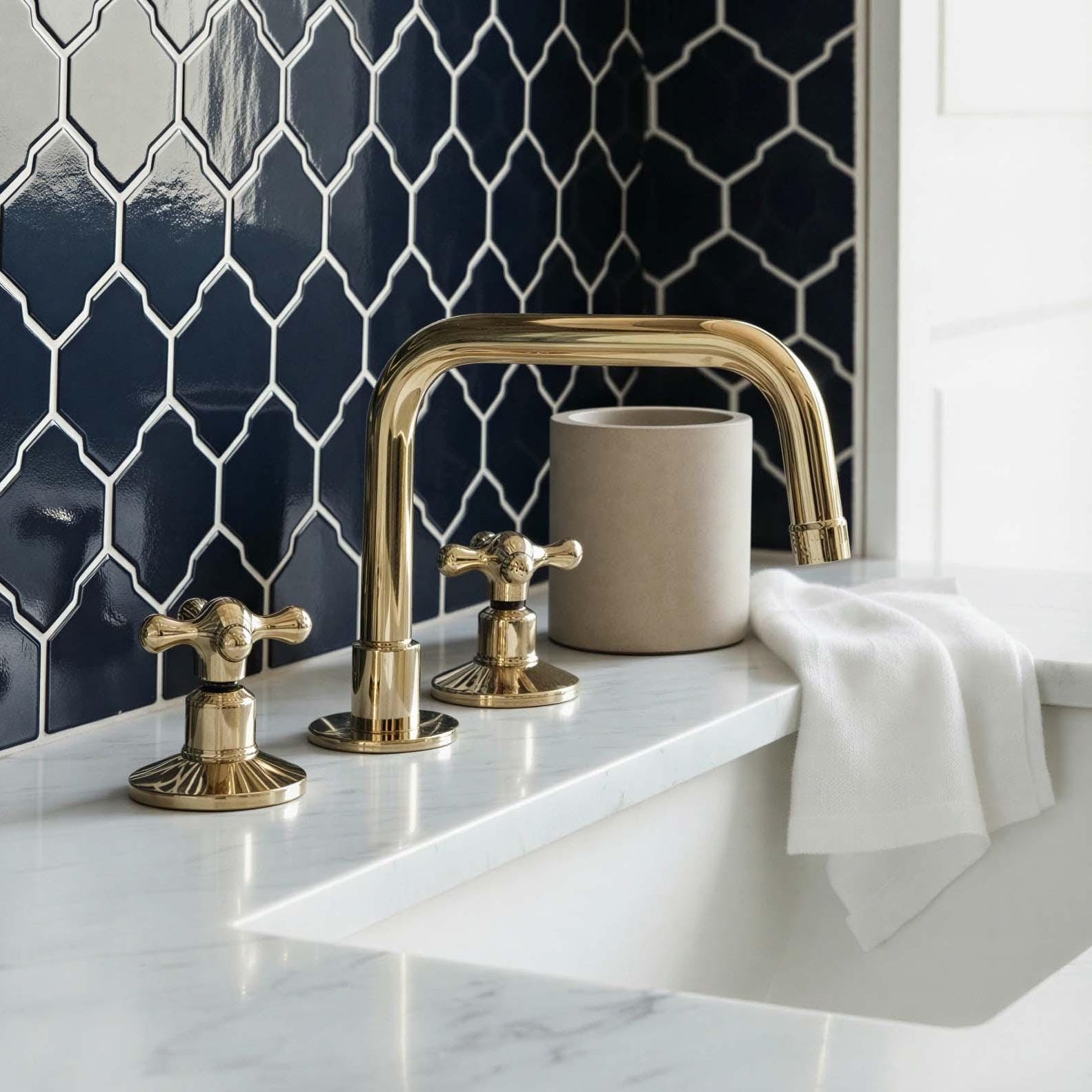 Unlacquered Brass Sink Faucet: Solid Sink Mixer with Cross Handle